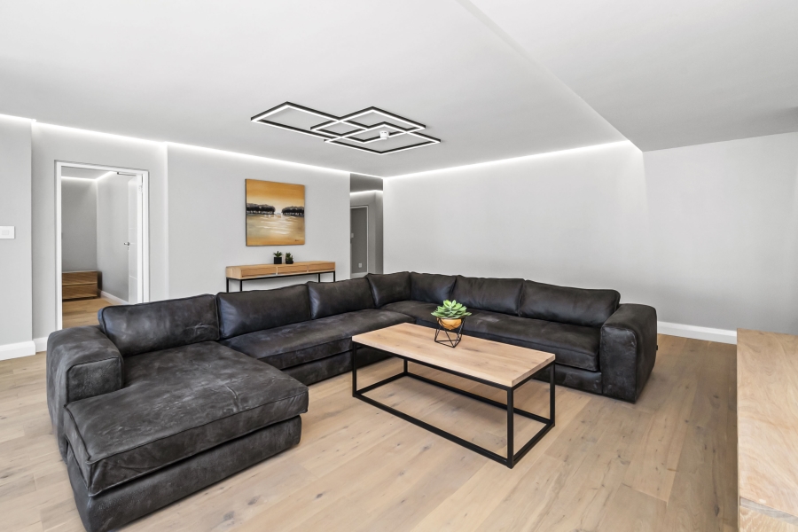 To Let 4 Bedroom Property for Rent in Sea Point Western Cape